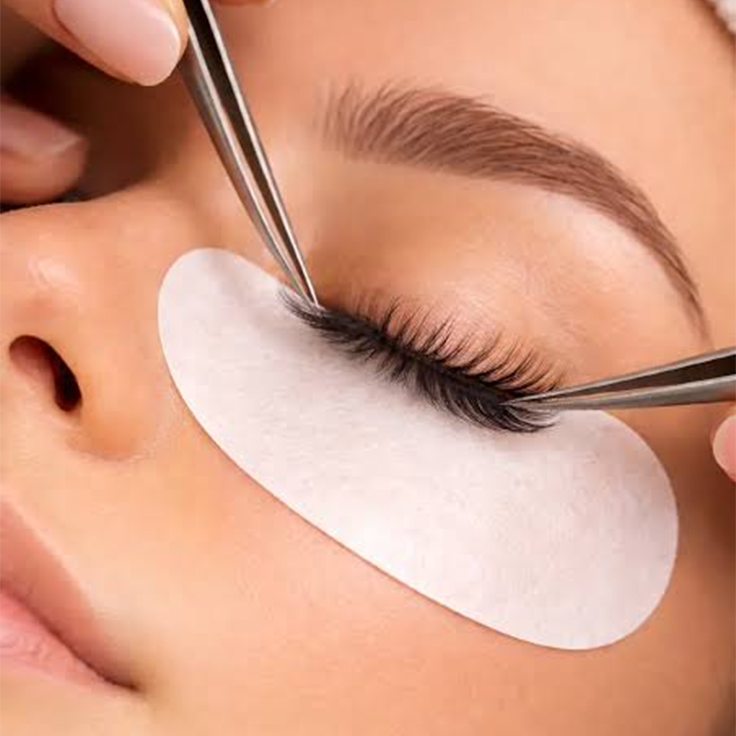 Eyelash Extension Services Across Dubai